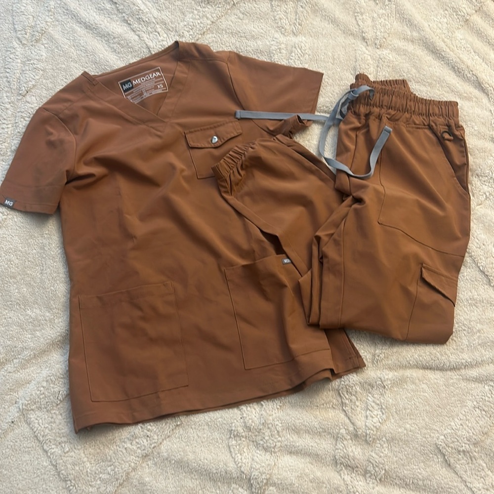 Medgear X Small Scrub Set